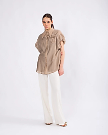 LADY GINA YAKA VE KOL DETAYLI ÖNÜ DÜĞMELİ BLUZ